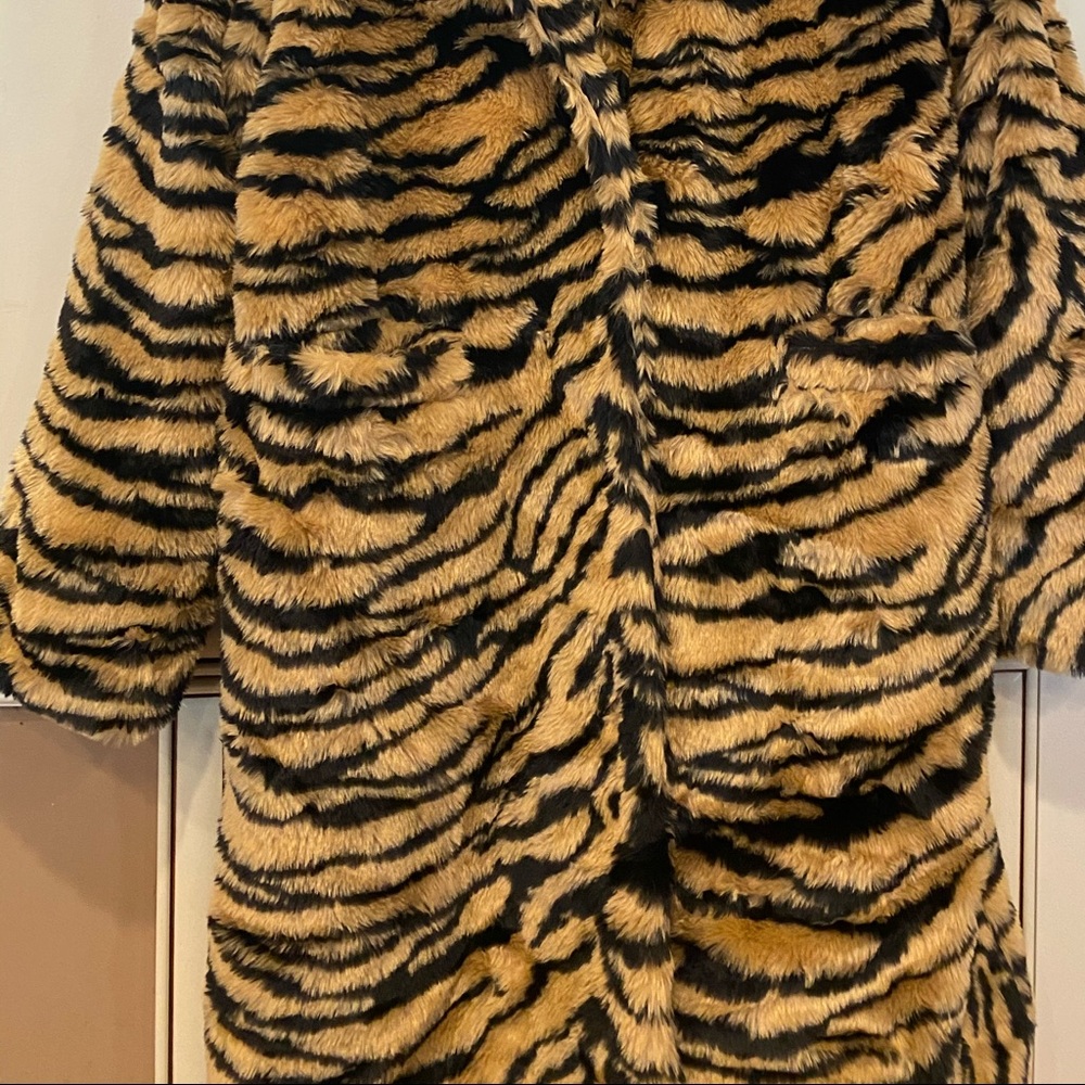 “BIG PIMPIN” Plush Tiger Print Fur Teddy Coat - Picture 15 of 16